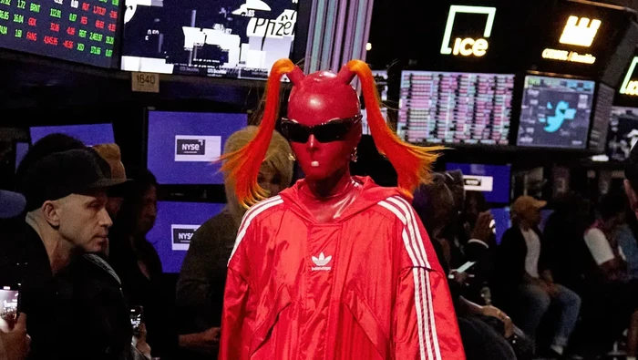 Balenciaga x Adidas Resmi Dirilis, Harganya Bisa Mencapai Puluhan Juta!