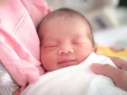 7 Sunnah Bayi Baru Lahir Menurut Islam, dari Adzan hingga Potong Rambut Saat Aqiqah