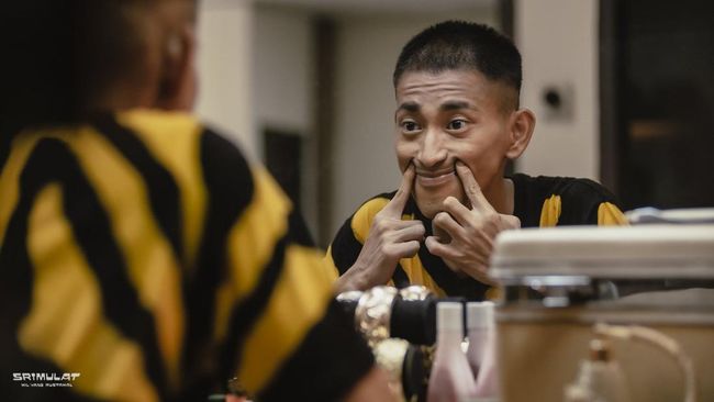 Bio One bertemu istri Gepeng Srimulat dan menjadi momen mengharukan saat pemutaran film Srimulat: Hil yang Mustahal.