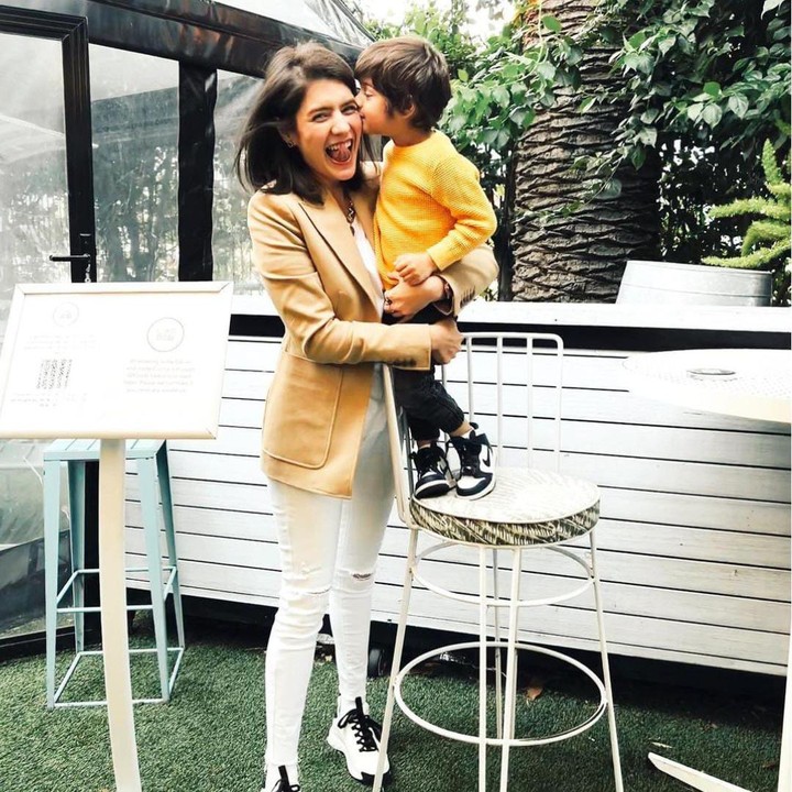 <p>Sejak menjadi seorang Bunda, Carissa Puteri lebih banyak menghabiskan waktunya bersama anak-anak dibanding sibuk di dunia hiburan. Kebersamaannya dengan kedua anak laki-lakinya sering diunggahnya di akun Instagram pribadinya. (Foto: Instagram @carissa_puteri)</p>