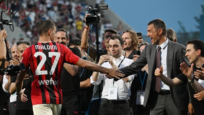 Keberhasilan AC Milan merebut scudetto musim ini sekaligus membuat Daniel Maldini mengikuti jejak ayah dan kakeknya, Paolo Maldini dan Cesare Maldini.