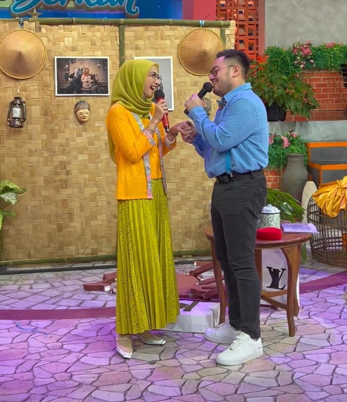 Gegara Hal Ini&comma; Desy Ratnasari Dikabarkan Dekat dengan Nassar