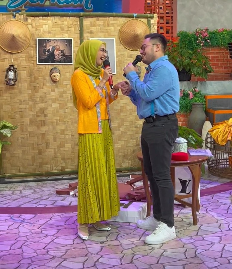 Gegara Hal Ini, Desy Ratnasari Dikabarkan Dekat dengan Nassar Gegara Hal Ini, Desy Ratnasari Dikabarkan Dekat dengan Nassar