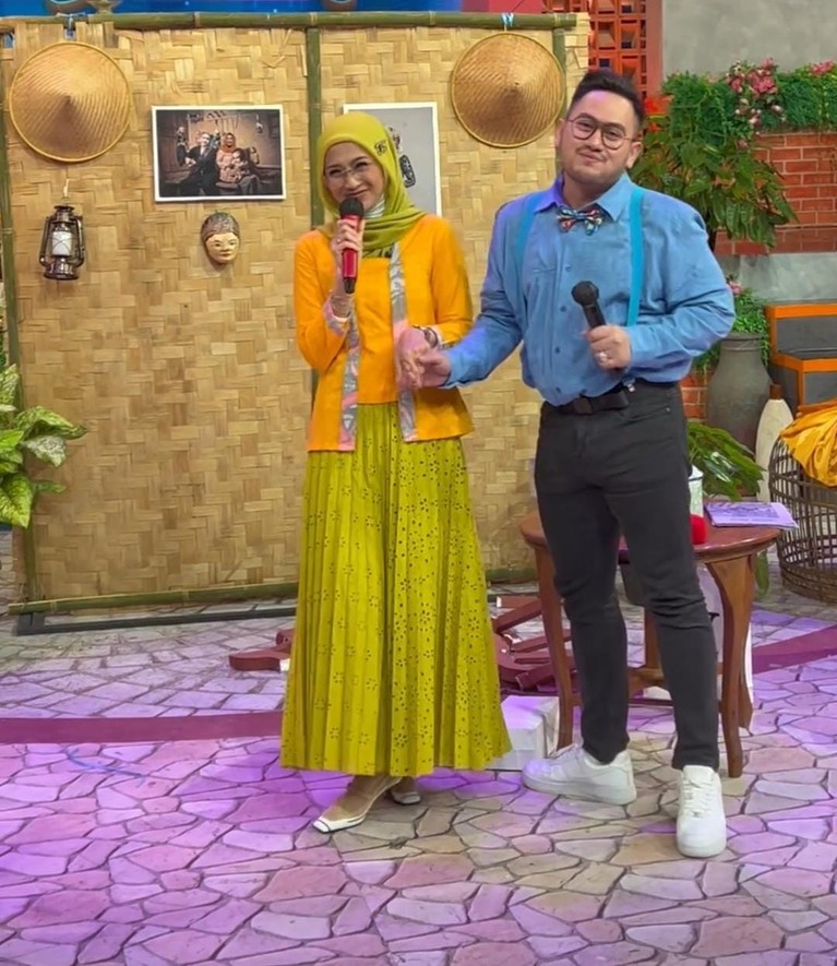 Gegara Hal Ini, Desy Ratnasari Dikabarkan Dekat dengan Nassar Gegara Hal Ini, Desy Ratnasari Dikabarkan Dekat dengan Nassar
