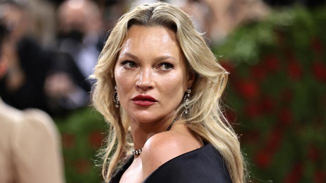 Kate Moss dijadwalkan bersaksi dalam persidangan Johnny Depp melawan Amber Heard pada Rabu (25/5) di Fairfax, Virginia.