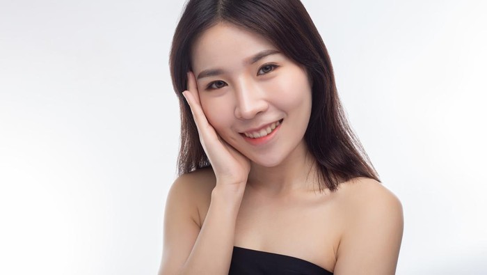 3 Cara Punya Wajah Awet Muda Tanpa Perawatan 'Mahal', Wajib Coba Nih!