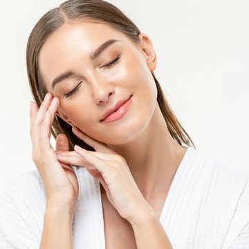 img-title Cara Dapat Kulit Cantik dan Glowing Tanpa Makeup, Penasaran?