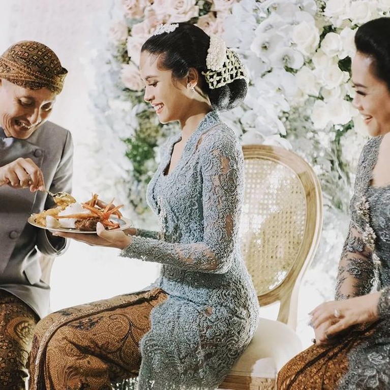 Maudy Ayunda Maudy Ayunda