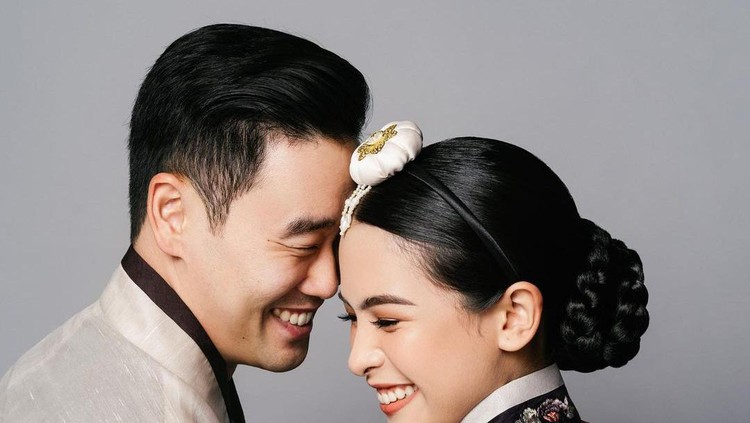 Maudy Ayunda dan Jesse Choi Maudy Ayunda dan Jesse Choi