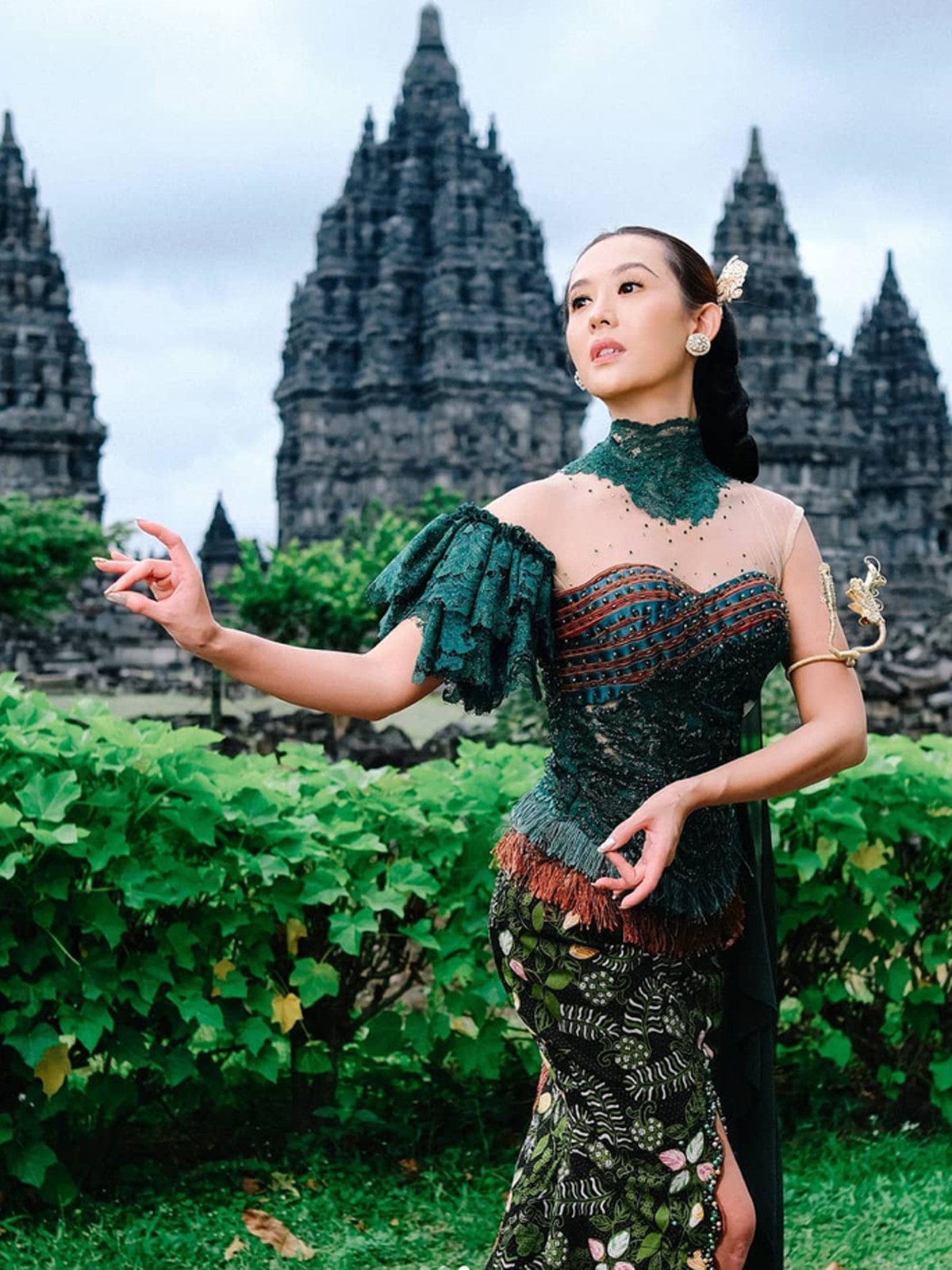 Olivia Aten untuk Miss Global