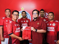 Delfiadri Ditunjuk sebagai Pelatih Semen Padang FC