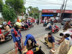 Byur! Maling HP di Cijantung Kabur ke Gorong-gorong Gegara Tepergok Korban