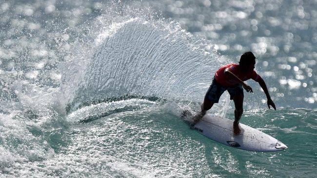 Kabipaten Badung banyak menawarkan spot surfing terbaik. Ini rekomendasi spot surfing di Badung yang cocok untuk peselancar pemula hingga profesional.