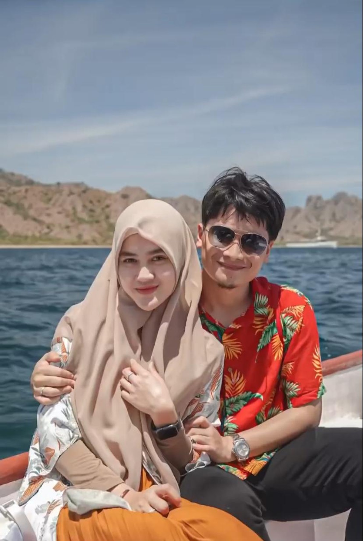 Alvin Faiz dan Henny Rahman