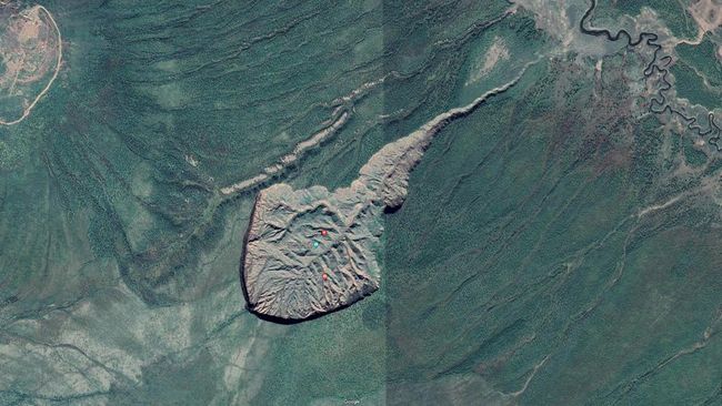 Kawah Batagaika, 'Mulut Neraka' di Rusia yang Menganga Kian Lebar Kawah Batagaika, atau yang dijuluki 'mulut neraka' di Rusia terus membesar. Kawah ini terbentuk dari terjadinya fenomena likuifaksi.