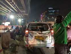 Detik-detik Mencekam Kecelakaan Maut di Depan Menara Saidah Jaksel