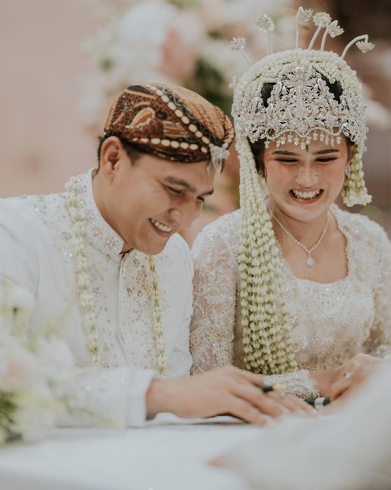 Masayu Clara dan Qausar Yudana Masayu Clara dan Qausar Yudana
