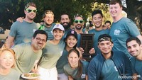 <p>Seperti yang diketahui, Maudy Ayunda dan Jesse Chio bertemu pada tahun 2019 ketika keduanya menempuh pendidikan di Stanford University, Bunda. Mereka tergabung dalam kelompok pertemanan yang sama, sehingga kerap menghabiskan waktu bareng, nih. (Foto: Instagram @maudyayunda)<br /><br /><br /></p>