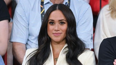 img-title Sang Ayah Dibawa ke RS karena Stroke, Meghan Markle Dituntut Tanggung Jawab