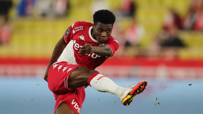 Real Madrid mengalahkan Liverpool dalam perebutan Aurelien Tchouameni yang akan digaet dengan harga 80 juta euro.