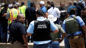 Singapura Ogah UAS Raih Pengikut sampai Penembakan Maut di SD Texas