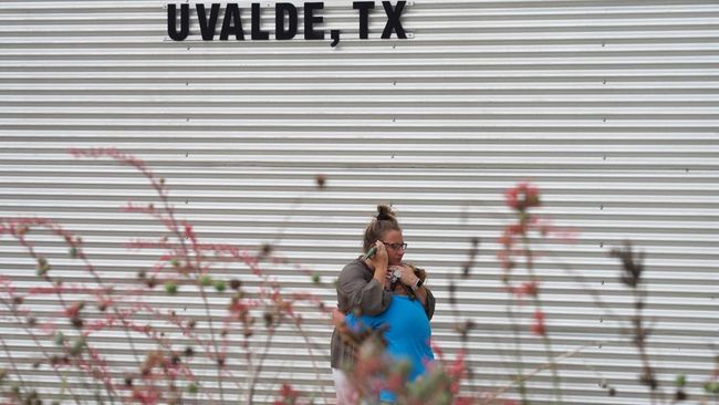 Seorang teman yang mengaku dekat membeberkan kepribadian Salvador Ramos, pelaku penembakan SD Robb, Uvalde, Texas, yang menewaskan 21 orang.