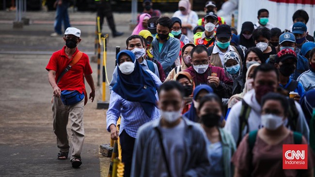 KAI Commuter menyampaikan permintaan maafnya atas insiden penumpukan penumpang KRL di Stasiun Manggarai.