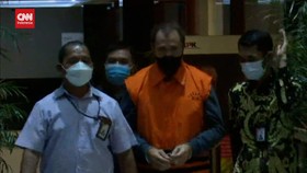 VIDEO: KPK Tahan Tersangka Korupsi Pembelian Heli AW-101