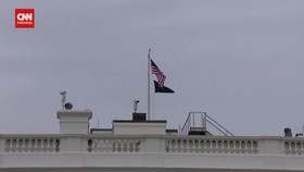 VIDEO: Bendera Setengah Tiang di Gedung Putih Usai Penembakan SD Texas