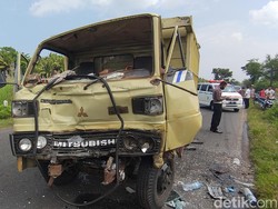 2 Truk Kecelakaan Adu Banteng di Jalan Daendels Kulon Progo