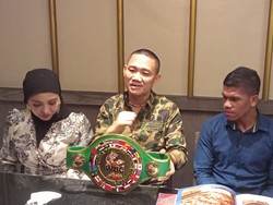 Bella Shofie dan Suami Beri Dukungan Penuh pada Petinju Putra Daerah