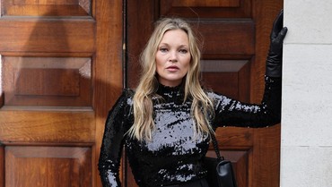 img-title Jadi Saksi, Kate Moss Tegaskan Tak Pernah Dianiaya & Dipukuli Johnny Depp
