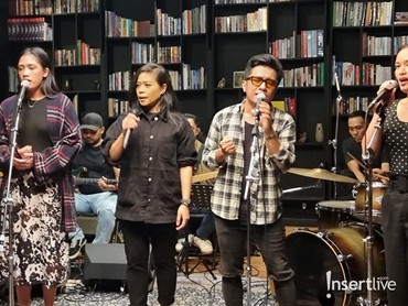 7 Potret Persiapan Kikan & Mirabeth di Balik Sukses Pagelaran Sabang-Merauke