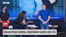 VIDEO: Kenalkan Produk Indonesia, Kemenparekraf Gandemg Mezut Ozil