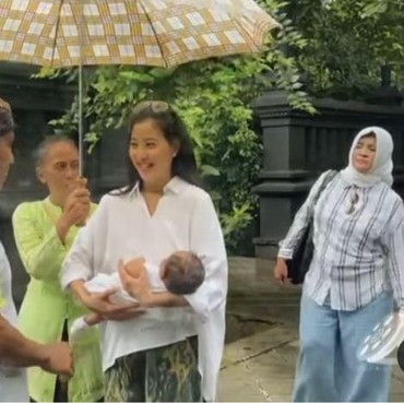 7 Momen Olivia Zalianty & Suami Gelar Aqiqah Sang Buah Hati
