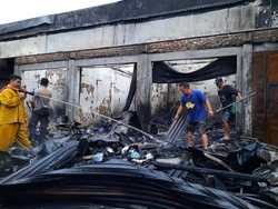Kebakaran di Pasar Kelet Jepara, 3 Kios Ludes