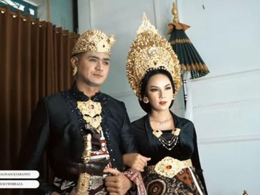 img-title 8 Pemotretan Mesra Kalina Oktarani & Ricky Miraza Pakai Baju Adat Bali