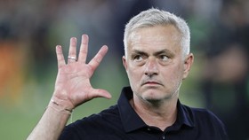 Singkirkan Arsenal, Pelatih Sporting dapat Pesan dari Mourinho