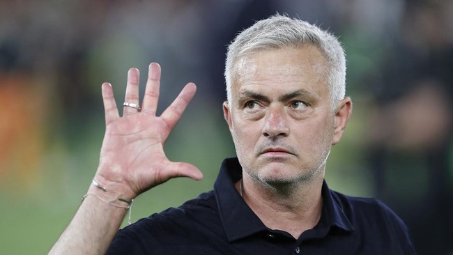 Pelatih Sporting Lisbon Ruben Amorim mengaku mendapatkan pesan khusus dari pelatih AS Roma Jose Mourinho usai menyingkirkan Arsenal dari Liga Europa.