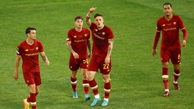 AS Roma Juara UEFA Conference League