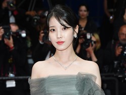 IU Beri Bocoran Penting Lagu Utama di Album Baru