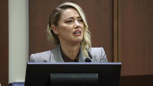 Viral Muncul Loker Anti-Amber Heard, Dibayar Rp118 Ribu per Jam
