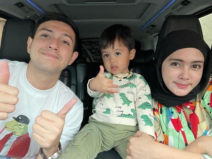 7 Potret Khazeem Anak Rifky Balweel dan Biby Alraen yang Jarang Terekspose