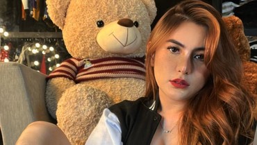 Cerai, Angela Lee Ogah Komentar soal Isu Orang Ketiga