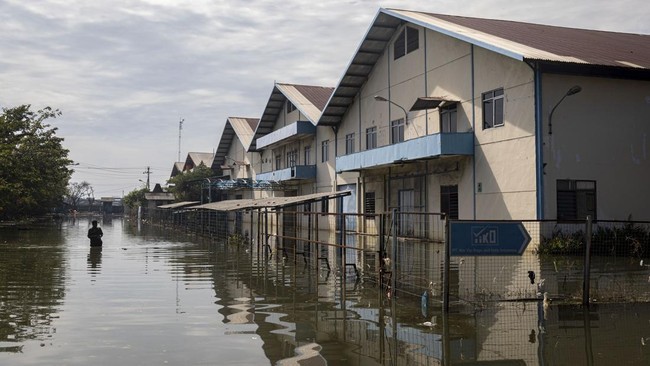BPBD Provinsi DKI Jakarta mengimbau masyarakat mewaspadai potensi banjir pesisir (rob) di wilayah pesisir ibu kota pada 11-17 Juni 2022.