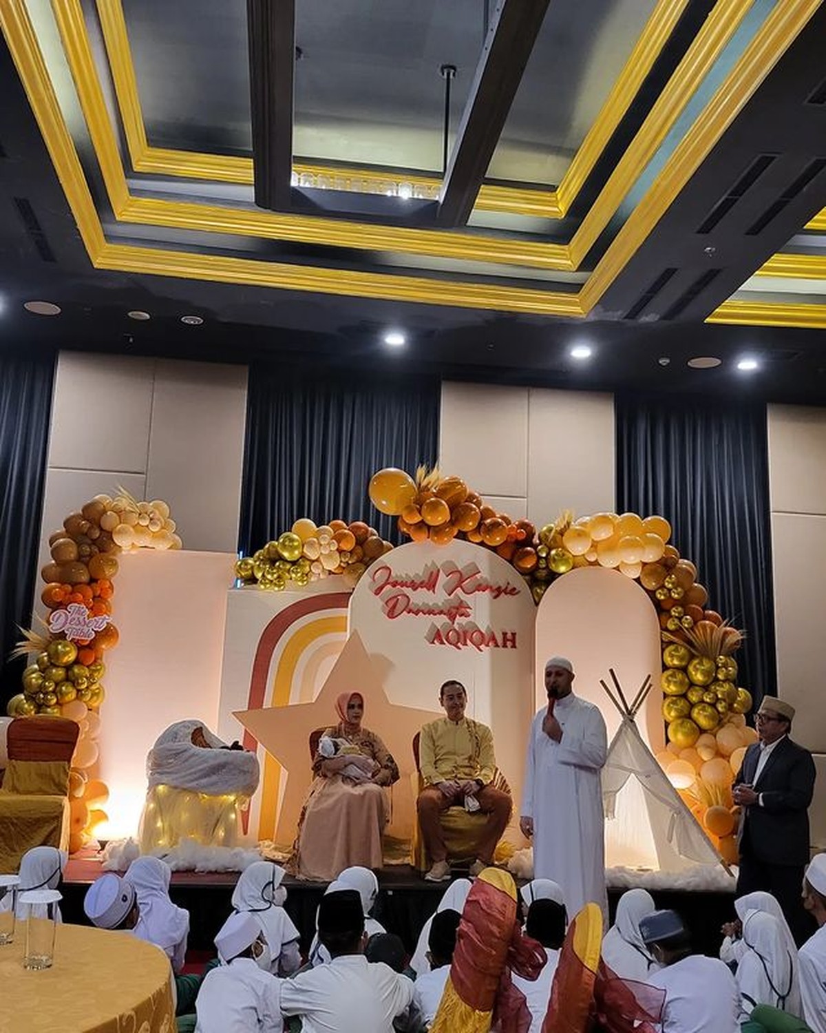 Cut Meyriska dan Roger Danuarta