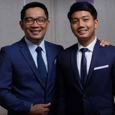 Momen Haru Ridwan Kamil Rela Turun ke Air & Lantunkan Azan di Sungai Aare