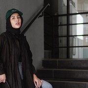 5 Gaya Layering Terpopuler ala Hijabers, Bikin Modis Seketika!