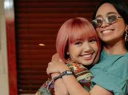 Niki Zefanya Ungkap Awal Bertemu Lisa BLACKPINK di Restoran Thailand