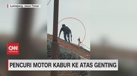 VIDEO: Pencuri Motor Kabur Naik Keatas Genting